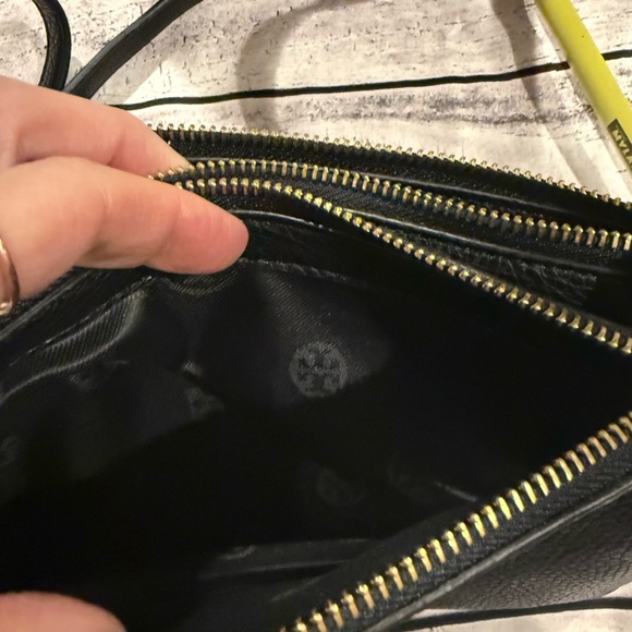 Tory Burch Black Leather Crossbody Bag - Picture 5 of 6